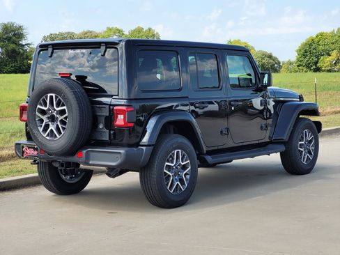 New 2025 Jeep Wrangler Sahara image 3