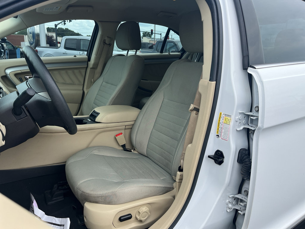 Used 2019 Ford Taurus SE FWD image 13