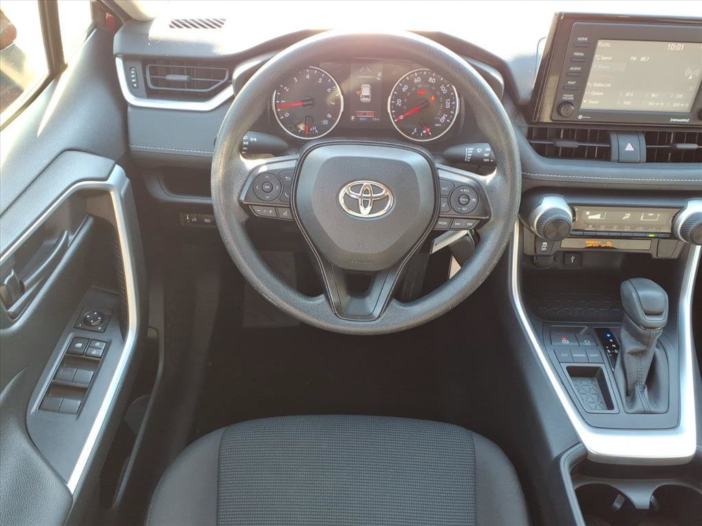 Used 2021 Toyota RAV4 LE FWD image 30