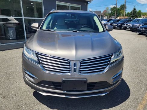 Used 2017 Lincoln MKC Reserve w/ Lincoln MKC Climate Package AWD/4WD image 2