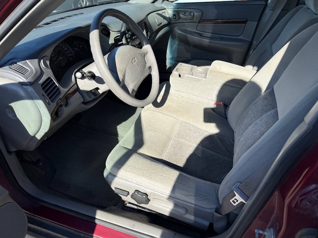 Used 2005 Chevrolet Impala w/ Preferred Equipment Group FWD image 14