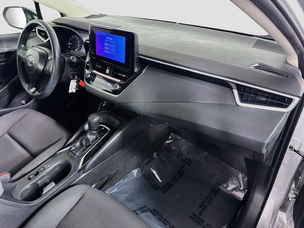 Used 2025 Toyota Corolla LE FWD image 28