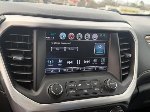 Used 2019 GMC Acadia SLE image 23