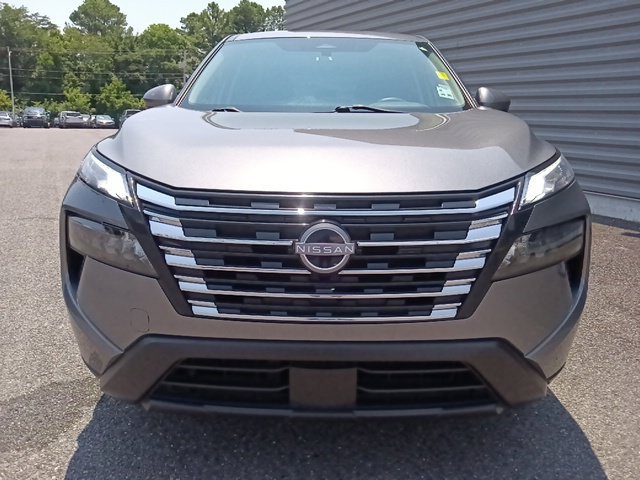 Used 2024 Nissan Rogue SV FWD image 8