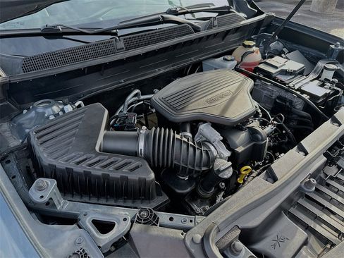 Used 2020 GMC Acadia SLT w/ Premium Package image 26