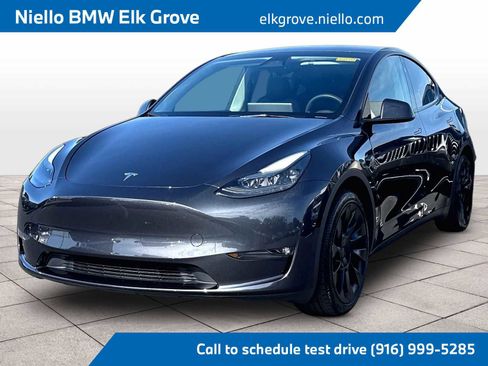 Used 2024 Tesla Model Y Long Range AWD/4WD image 1