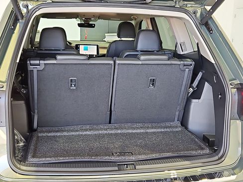 New 2026 Volkswagen Atlas SE FWD image 13