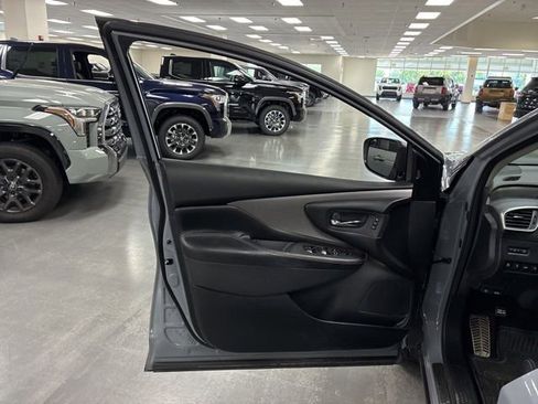 Used 2024 Nissan Murano SL AWD/4WD image 17