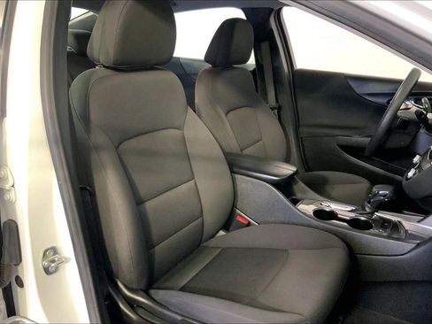 Used 2023 Chevrolet Malibu LT image 7