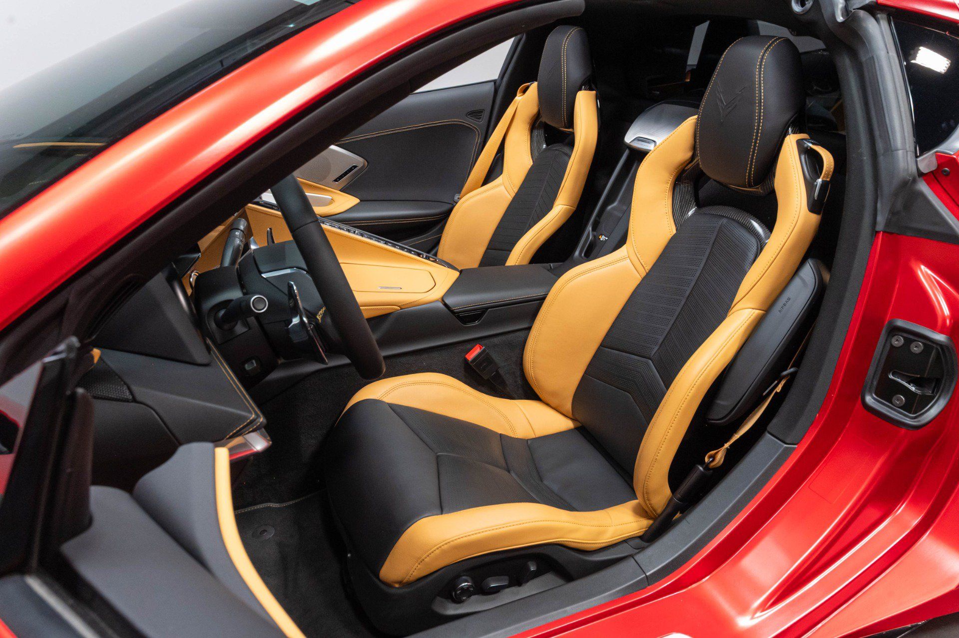Used 2022 Chevrolet Corvette Stingray Coupe w/ 2LT w/ Z51 Performance Package RWD image 11
