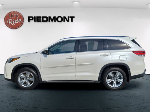 Used 2017 Toyota Highlander Limited AWD/4WD image 8