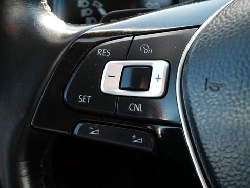 Used 2018 Volkswagen Golf Alltrack SE image 25