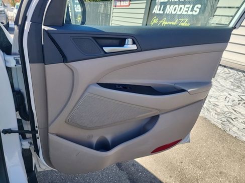 Used 2019 Hyundai Tucson SE AWD/4WD image 42