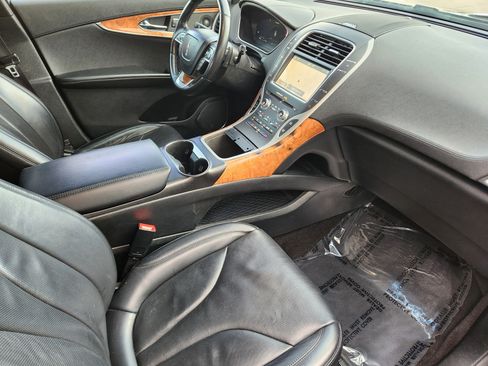 Used 2020 Lincoln Nautilus Reserve image 14