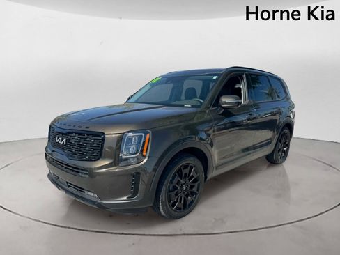 Used 2022 Kia Telluride SX w/ Nightfall Edition Package AWD/4WD image 7