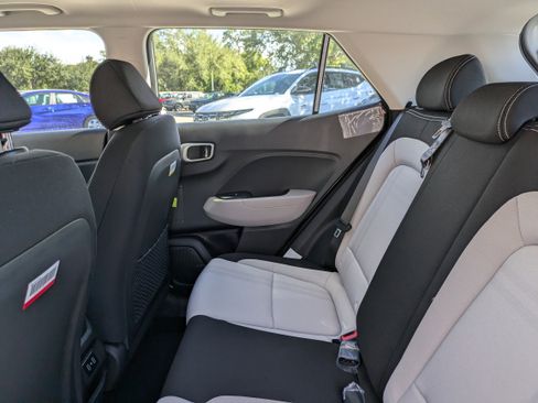 New 2026 Hyundai Venue SEL image 13