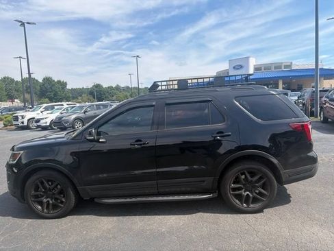 Used 2018 Ford Explorer Sport w/ Equipment Group 401A AWD/4WD image 15