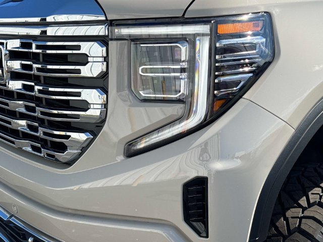 New 2026 GMC Sierra 1500 Denali w/ Denali Reserve Package AWD/4WD image 9