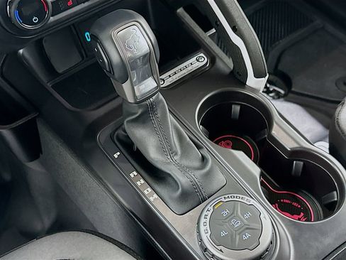 Used 2024 Ford Bronco Black Diamond w/ Sasquatch Package image 17