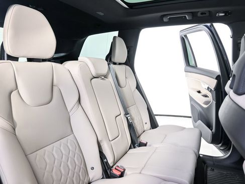Certified 2026 Volvo XC90 B6 Plus w/ Protection Package Premier AWD/4WD image 25