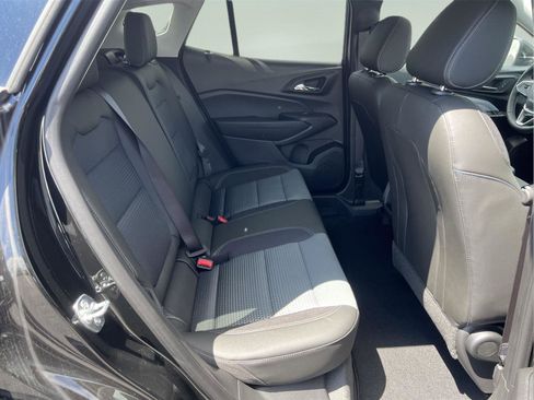 New 2026 Chevrolet Trax LT w/ LT Convenience Package FWD image 13