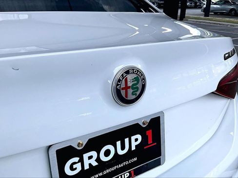 Used 2019 Alfa Romeo Giulia w/ Nero Edizione RWD image 31