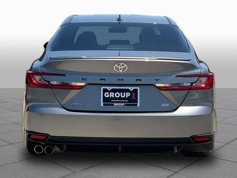 Used 2025 Toyota Camry SE w/ Multimedia Upgrade Package FWD image 5