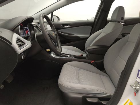 Used 2019 Chevrolet Cruze LS image 17
