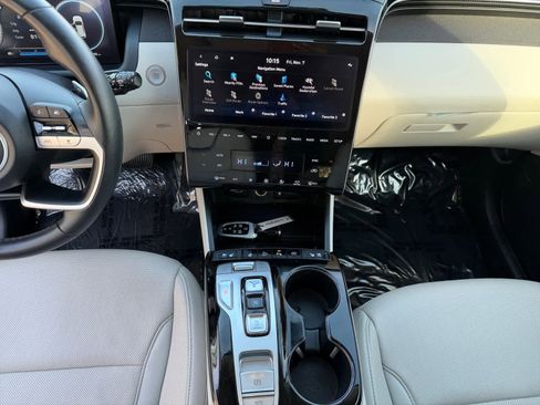 Used 2023 Hyundai Tucson Limited image 16
