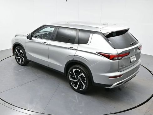 Used 2024 Mitsubishi Outlander SE image 36