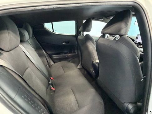 Used 2019 Toyota C-HR LE FWD image 13