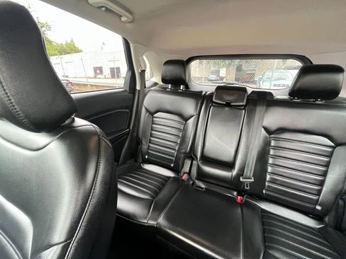 Used 2023 Ford Edge SEL image 39