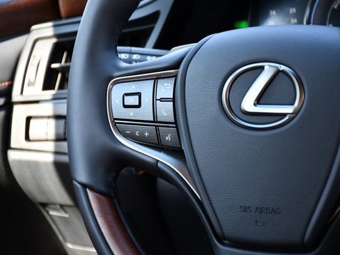 New 2025 Lexus ES 300h w/ Luxury Package image 23