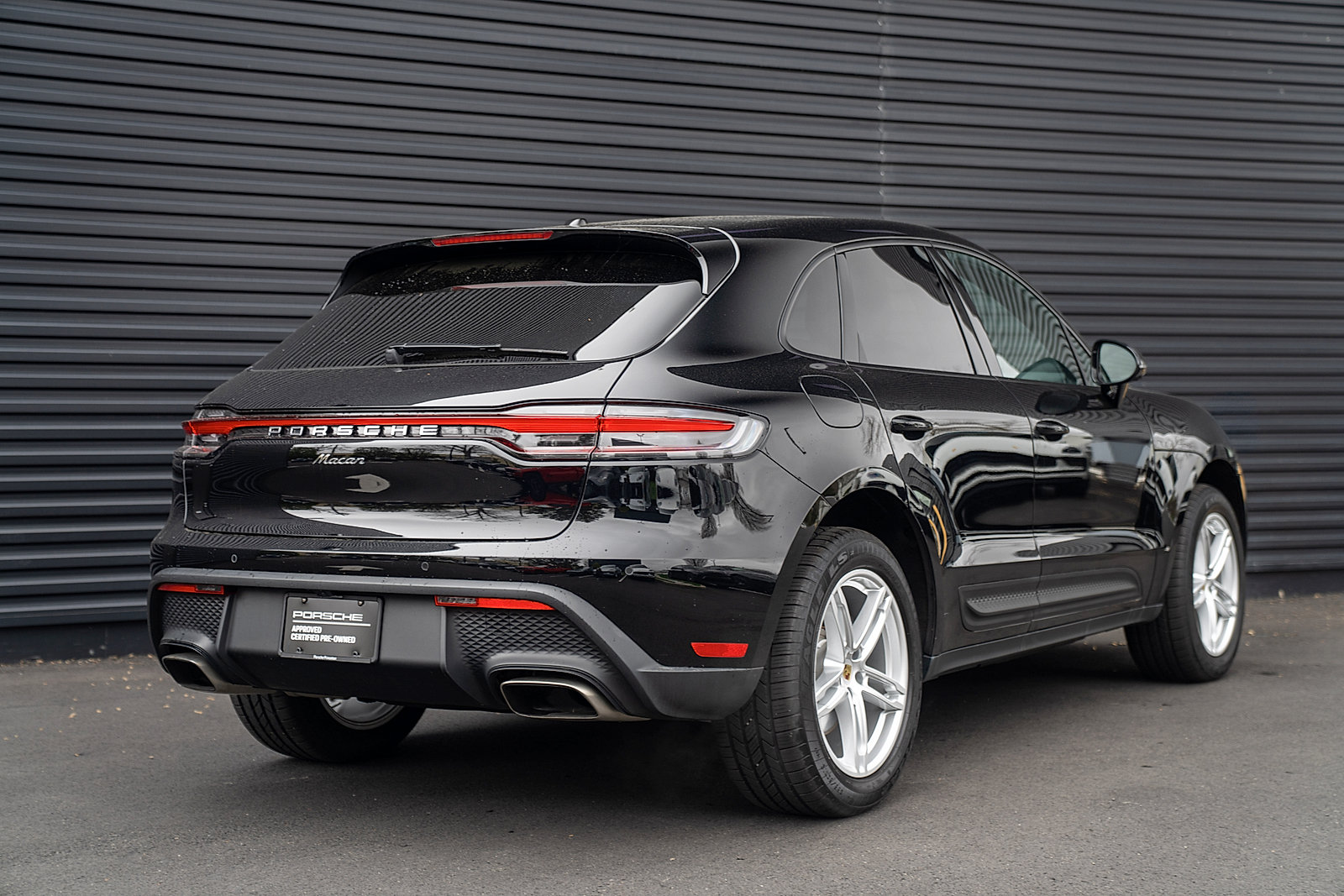 Certified 2026 Porsche Macan AWD/4WD image 28