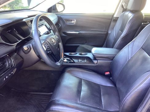 Used 2016 Toyota Avalon Limited w/ Toyota Safety Sense Package FWD image 5