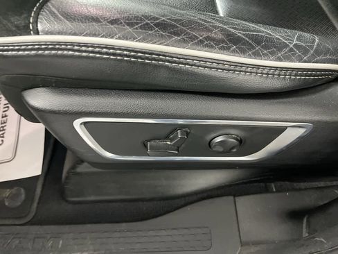 Used 2025 RAM 1500 Laramie image 14