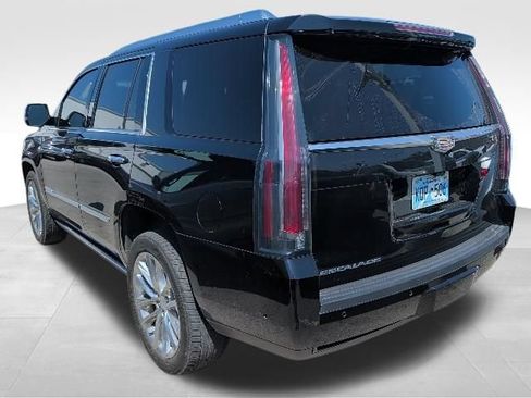 Used 2018 Cadillac Escalade Premium Luxury AWD/4WD image 7