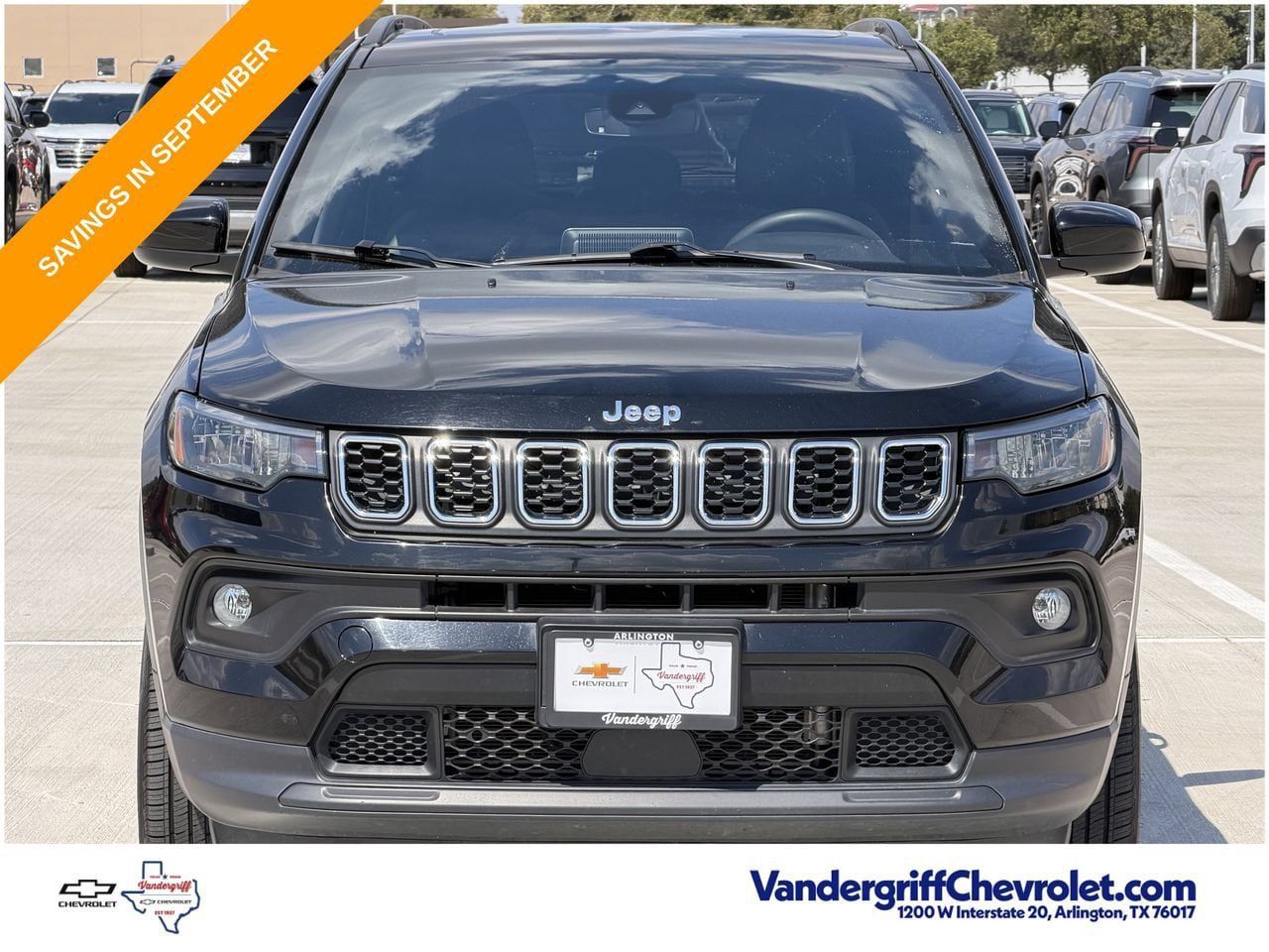 Used 2025 Jeep Compass Latitude w/ Sun & Sound Group AWD/4WD image 7