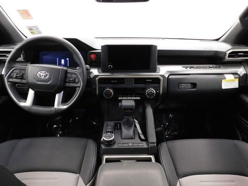 Used 2024 Toyota Tacoma TRD Off-Road image 25