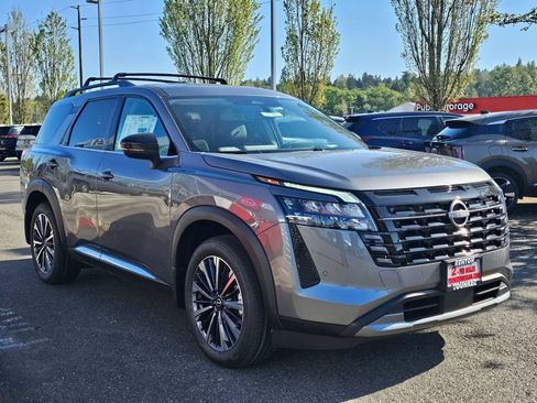 New 2026 Nissan Pathfinder Platinum w/ Cargo Package AWD/4WD image 3