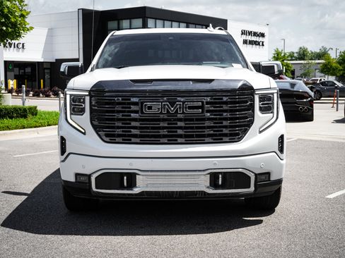 Used 2024 GMC Sierra 1500 Denali Ultimate AWD/4WD image 3