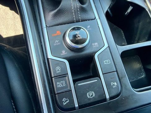 Certified 2021 Kia Sorento EX w/ EX AWD X-Line Package image 33