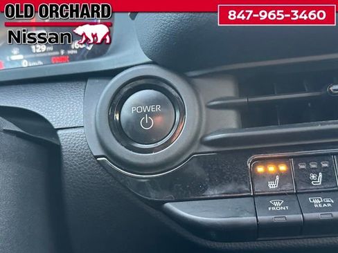 Used 2023 Toyota Crown Limited image 19