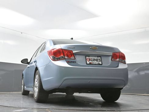 Used 2012 Chevrolet Cruze LS FWD image 51