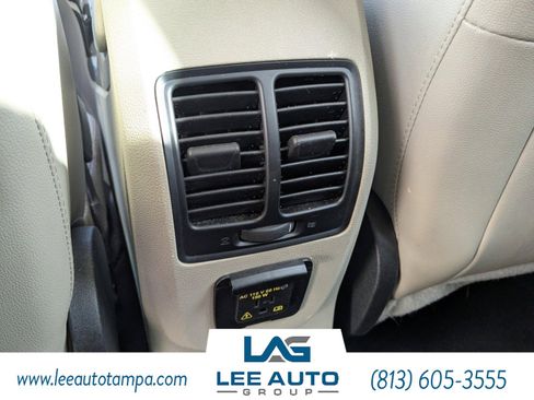 Used 2019 Ford Escape Titanium image 15