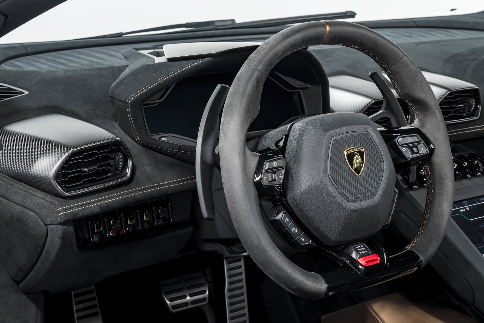 Used 2022 Lamborghini Huracan STO RWD image 13