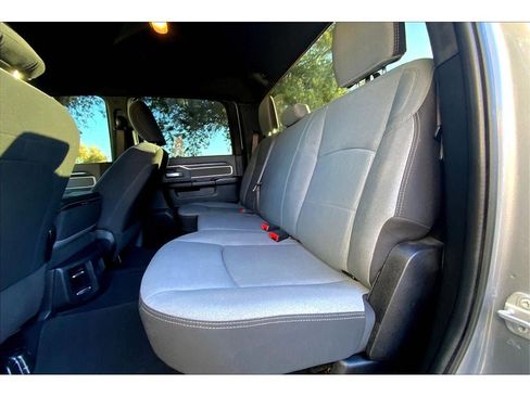 Used 2021 RAM 2500 Big Horn image 27
