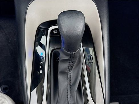 Certified 2025 Toyota Corolla LE image 19