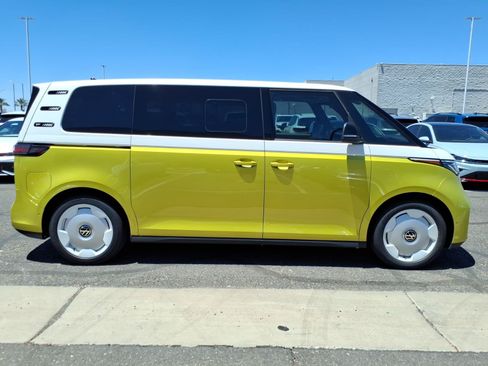 New 2025 Volkswagen ID. Buzz 1st Edition AWD/4WD image 7