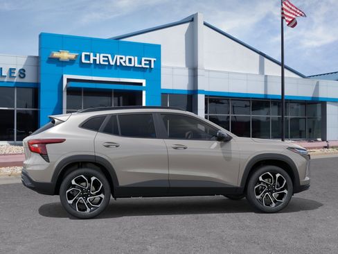 New 2026 Chevrolet Trax RS image 5